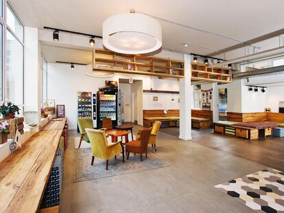 Wombat’s City Hostel London lobby