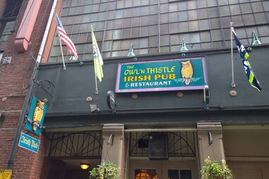 Owl &lsquo;n Thistle Irish bar in Seattle