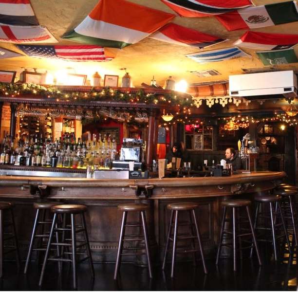 Fiddlesticks Pub & Grill: A Bar in New York, NY - Thrillist