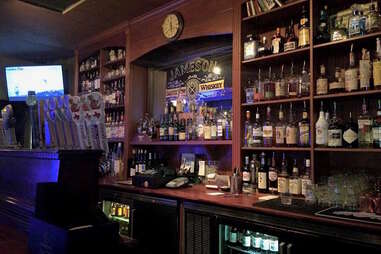 Pimlico Irish Pub bar in Houston