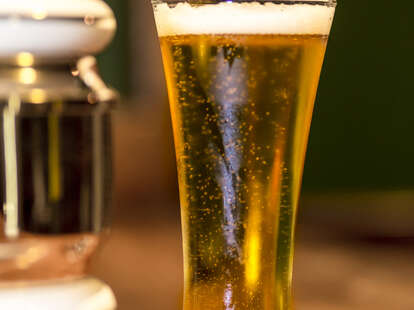 fresh poured draft beer irish bar