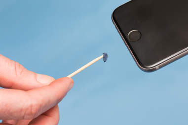 Cleaning Iphone Charging Port With Alcohol How Do I Do Itechpursuits