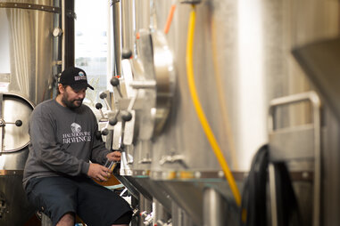 half moon bay brewing company