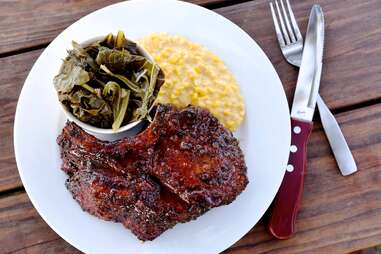 Plate of BBQ and mac ‘n cheese at Killen’s BBQ