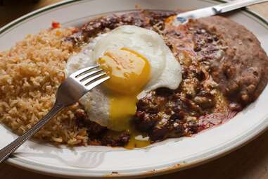 Fried eggs and rice