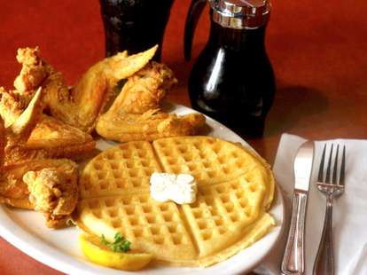 Gladys Knight & Ron Winans Chicken and Waffles syrup