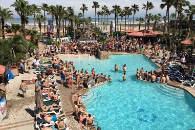 isla grand beach resort