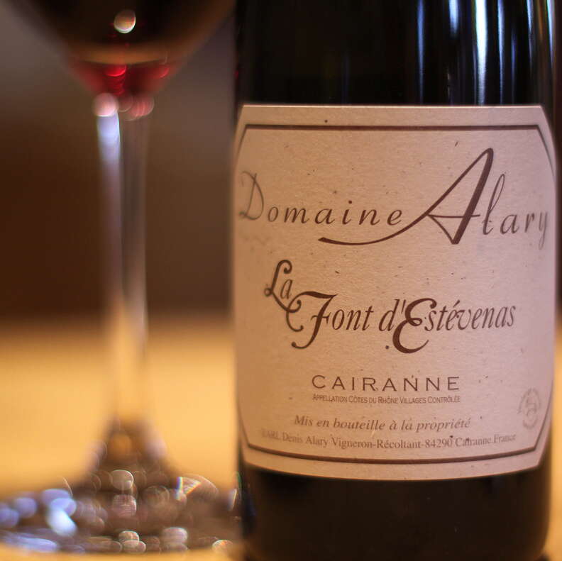 côtes du rhône bottle of wine