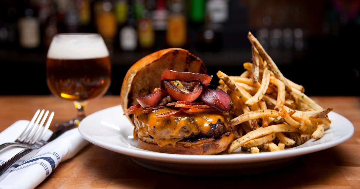 Chop Shop A Chicago, IL Bar.