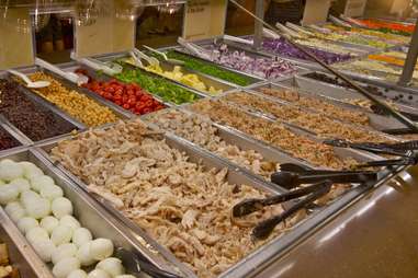 How To Make The Best Whole Foods Salad Bar Meals — Eat This Not That