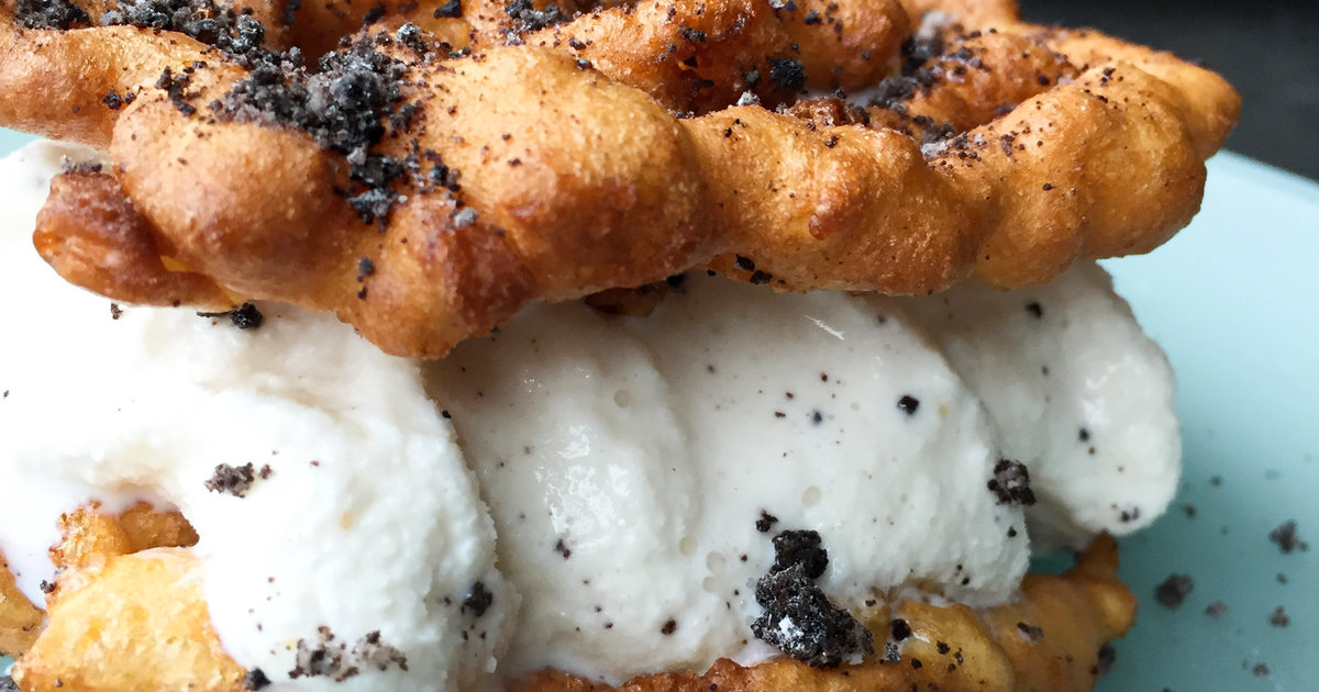 Make This Funnel Cake Ice Cream Sandwich Recipe This Spring Thrillist