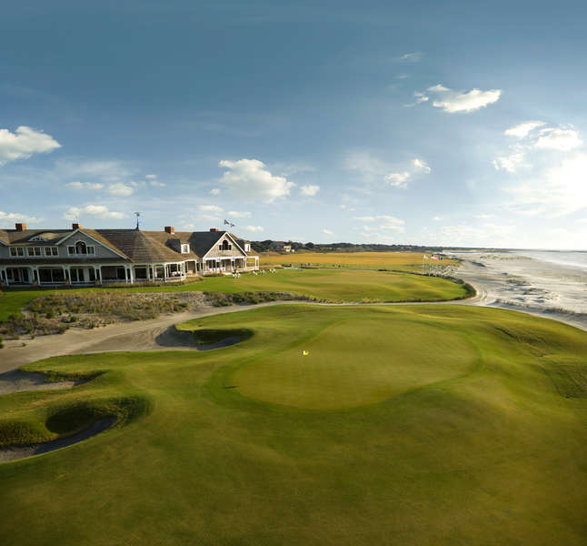 The Best Golf Courses in and Outside of Charleston (That Even Non-Golfers Will Love)