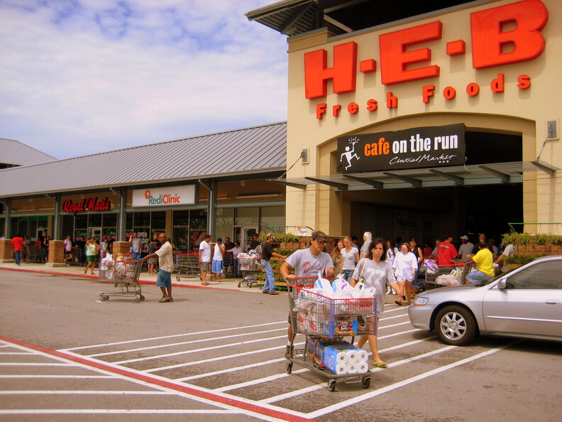 heb supermarket hurricane preparation