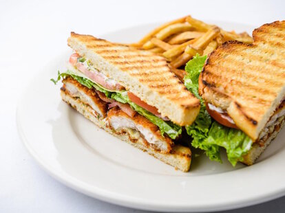 Hell’s Kitchen Minneapolis, Walleye sandwich