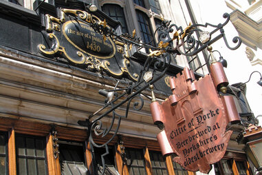 cittie of yorke bar in london