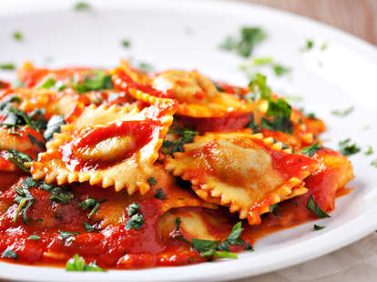 ravioli, tomato sauce, italian pasta dish