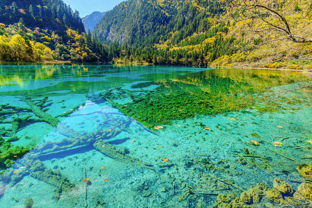 clearest lake in the world