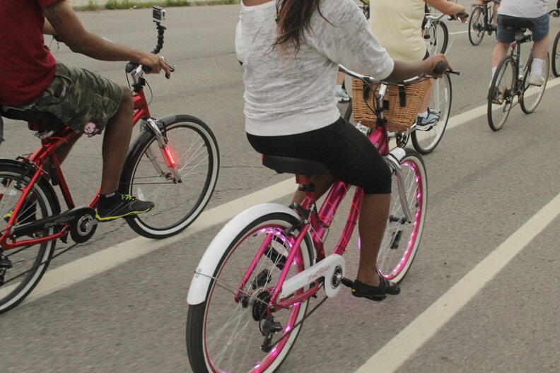 slow roll bike ride detroit