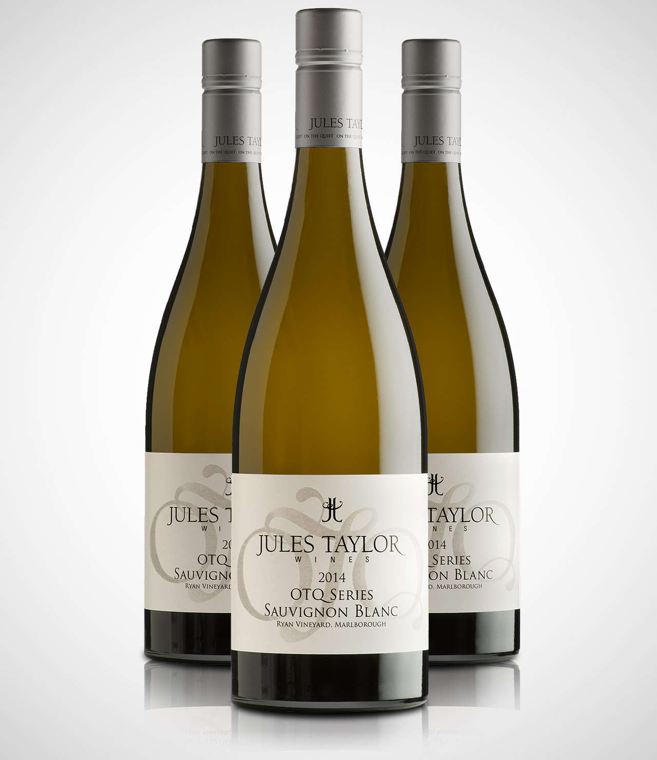 Jules Taylor Sauvignon Blanc OTQ bottle