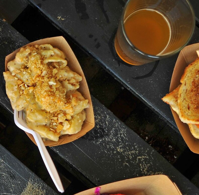 Baked mac &lsquo;n cheese at Toaster