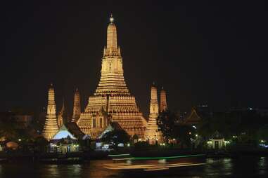 thailand wat arun at night