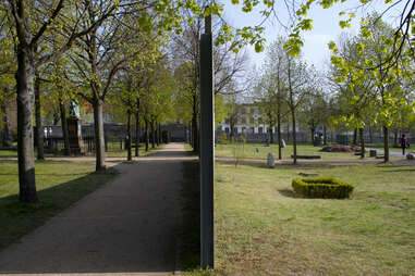 berlin wall germany public sculpture