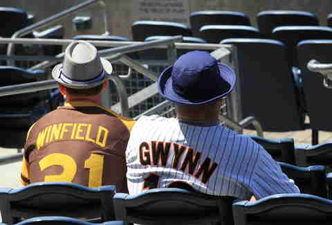 Major League Baseball's Worst Fans - Worst Fans in MLB - Thrillist