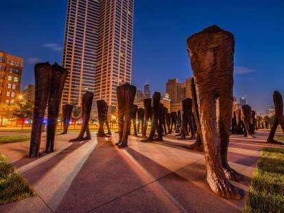 walkers public sculpture chicago weird things in chicago