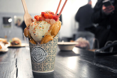 ice cream waffle from wowfuls