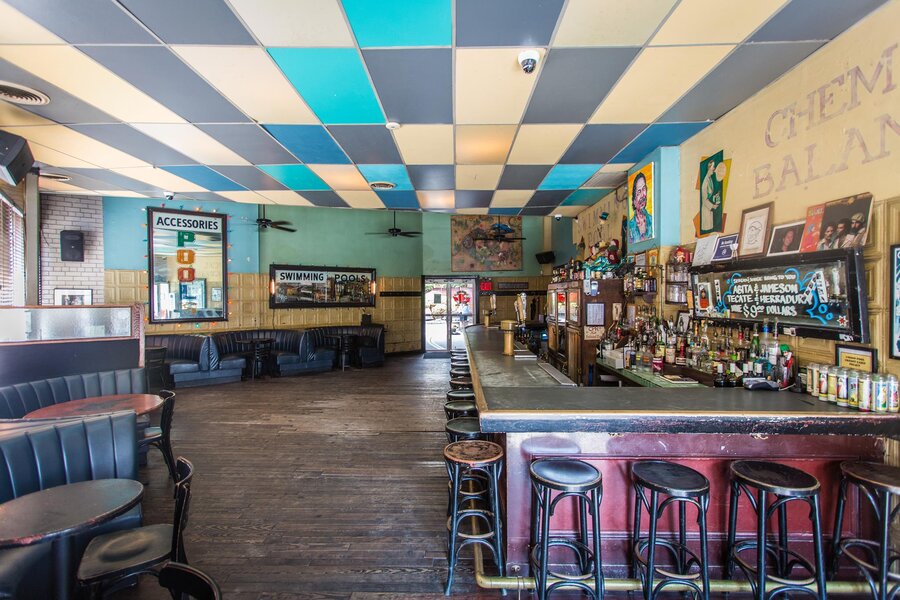 Union Pool: A Bar in Brooklyn, NY - Thrillist