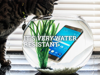 Samsung Galaxy S7 is water resistant