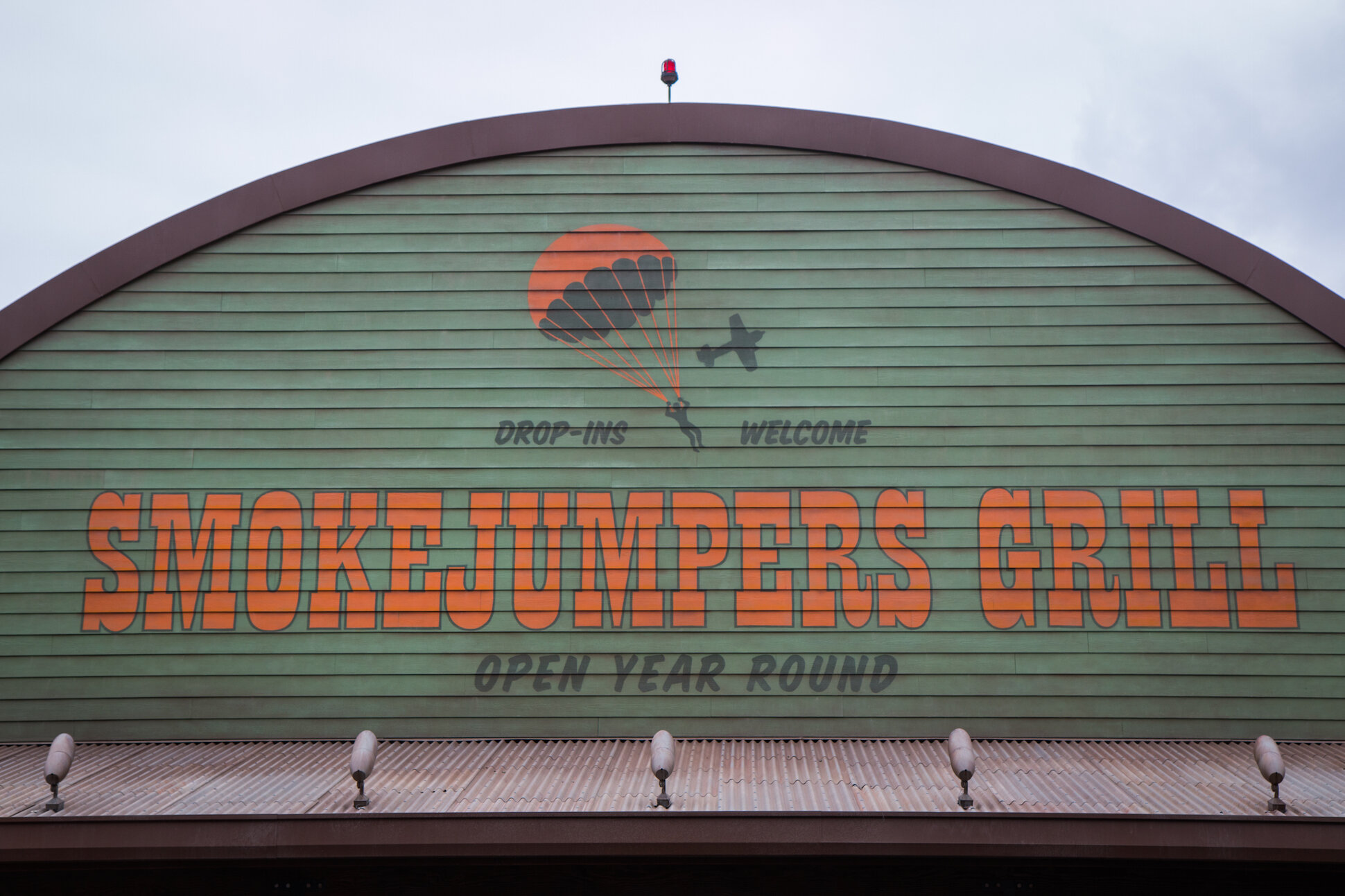 Smokejumpers Grill, Smokejumpers Grill Disneyland