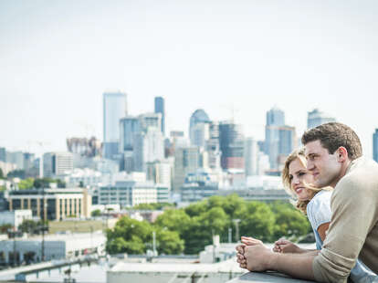 happy couple in seattle