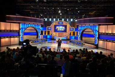 Family Feud Set