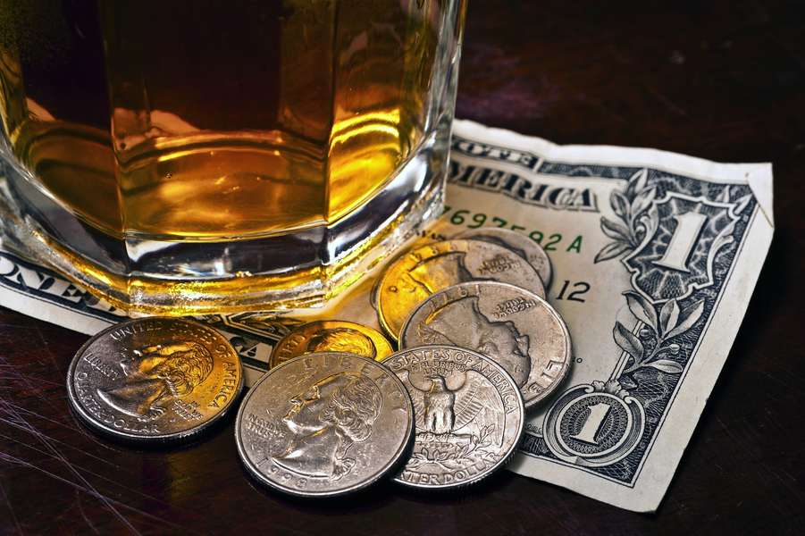 how-much-to-tip-nyc-supers-seamless-delivery-waiters-bartenders-and