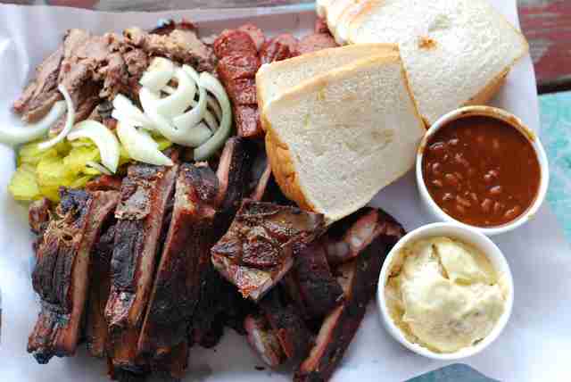 The Definitive Guide to Texas Style Barbecue - Thrillist