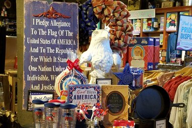 Cracker Barrel store