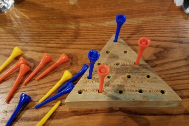 Cracker Barrel pin game