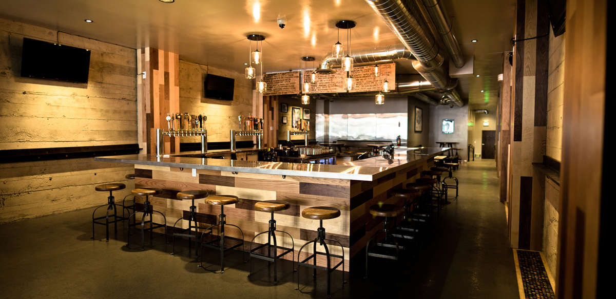 Diving Dog Brewhouse: A Bar in Oakland, CA - Thrillist