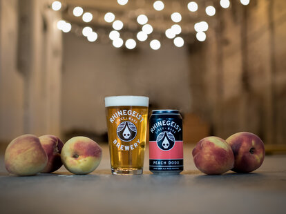 Rhinegeist Brewing, beer, peaches