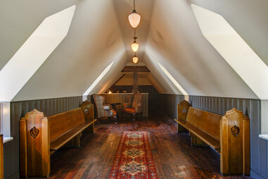 interior of tom bergin’s vestal los angeles