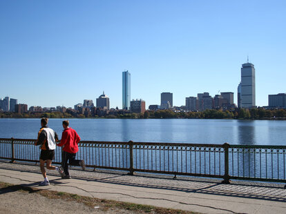 jogging, joggers, jogging on the charles