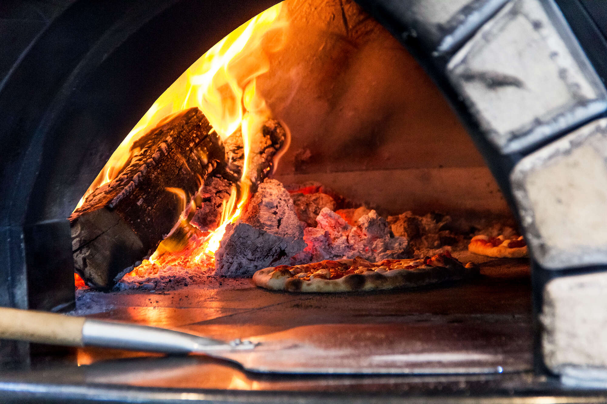 wood fired cooked pizza, wood fire pizza