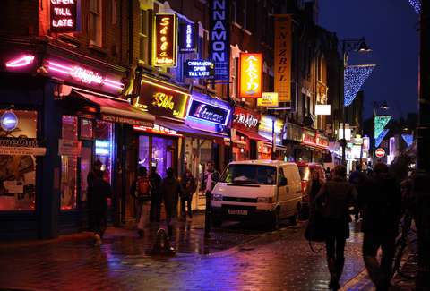 Boutiques and Bagels on Brick Lane - UK Top Sights Tours