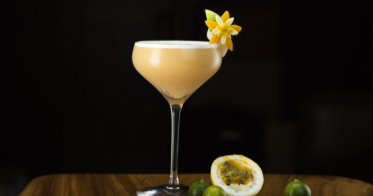 Bar Leather Apron A Honolulu, HI Bar.