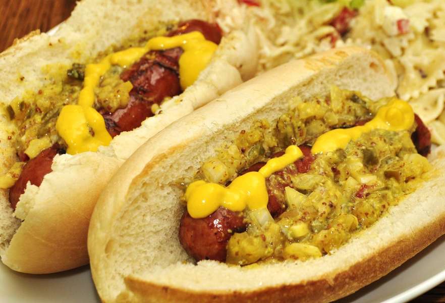 Donald's Famous Hot Dogs: A Restaurant in Chicago, IL - Thrillist