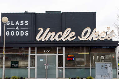 America S Best Smoke Shops Shops For Weed Smokers Thrillist