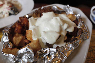 baked potato with sauce