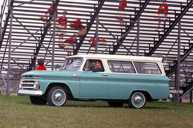 The Suburban’s lines are shockingly similar to today.