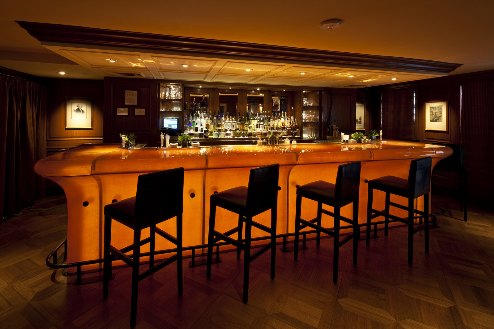 Best Hotel Bars in DC The Carlyle, The W & More Hotels to Get Drinks